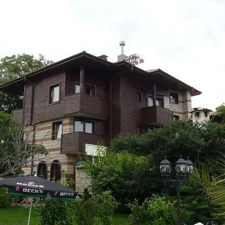 Boutique St. Stefan מלון נסבר